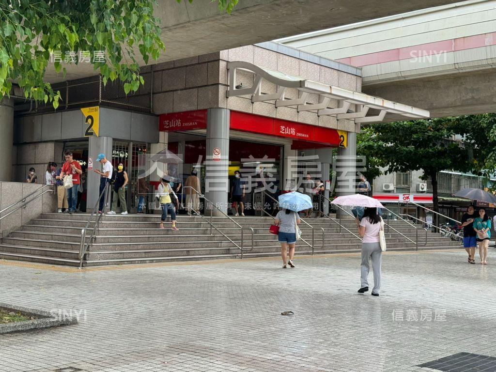 邊間綠蔭明亮豪邸車位房屋室內格局與周邊環境