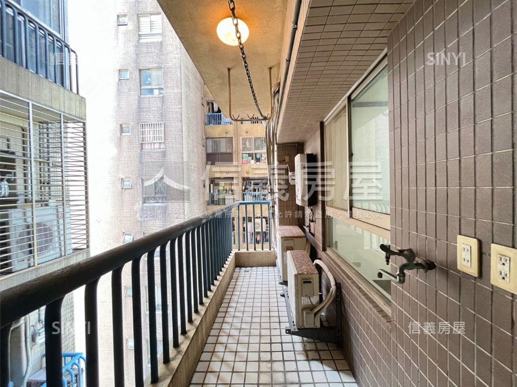 青年守則景觀宏闊美屋房屋室內格局與周邊環境