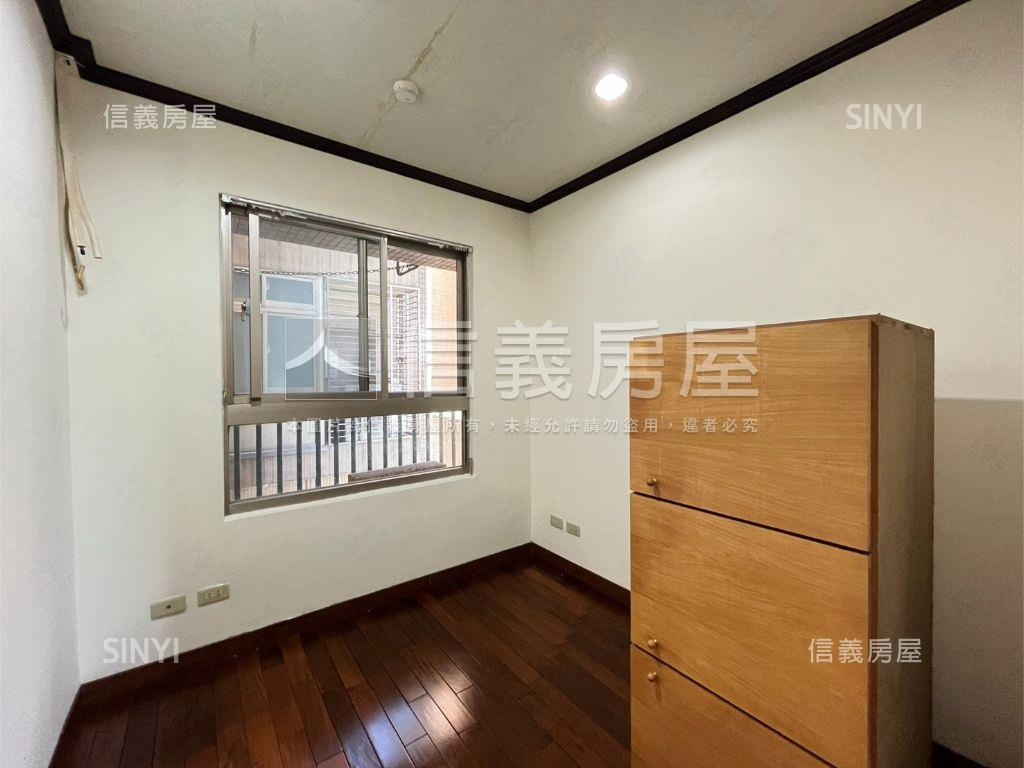 青年守則景觀宏闊美屋房屋室內格局與周邊環境