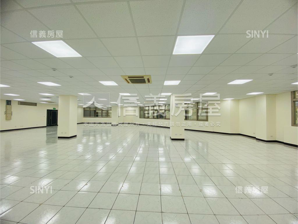 豪邁大樓三樓廠辦雙車位房屋室內格局與周邊環境