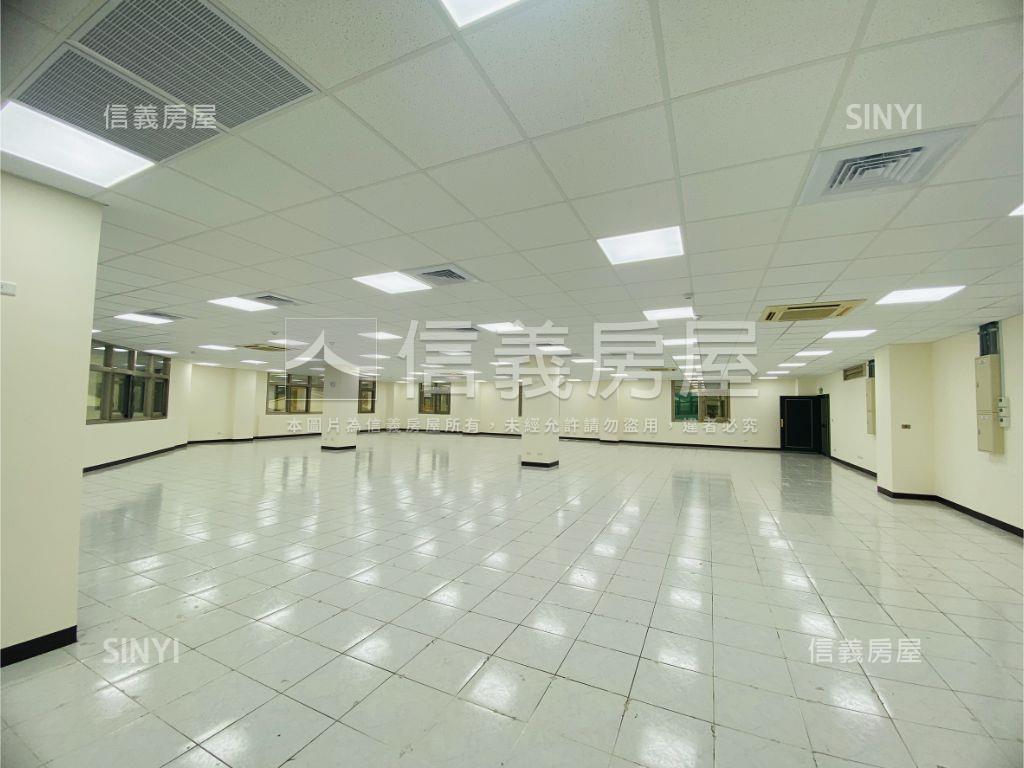 豪邁大樓三樓廠辦雙車位房屋室內格局與周邊環境