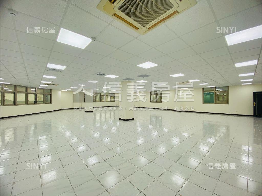 豪邁大樓三樓廠辦雙車位房屋室內格局與周邊環境