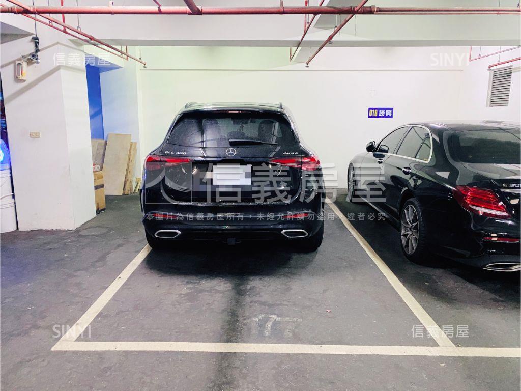 豪邁大樓三樓廠辦雙車位房屋室內格局與周邊環境