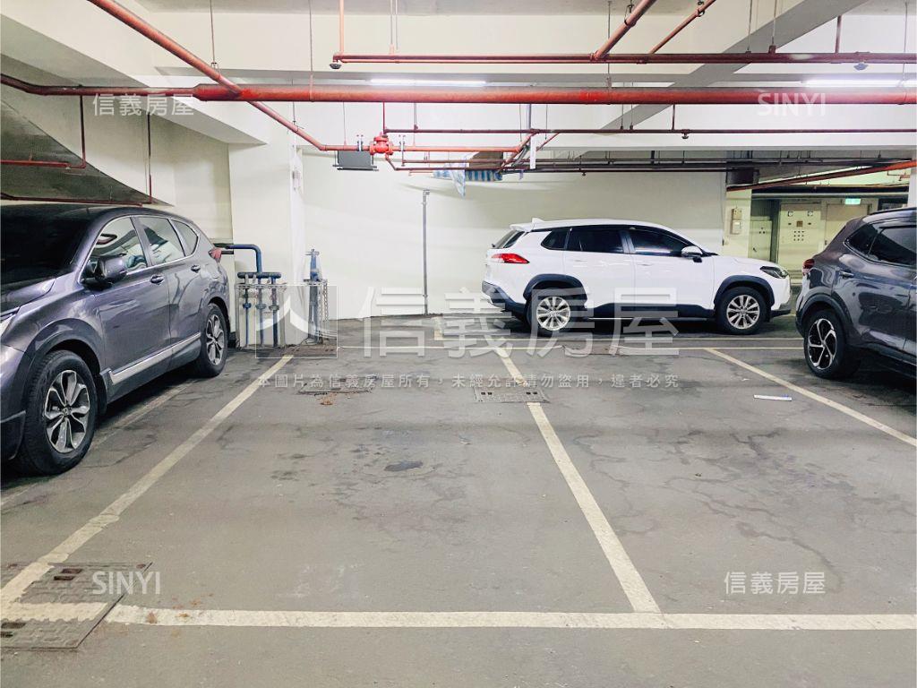 豪邁大樓三樓廠辦雙車位房屋室內格局與周邊環境