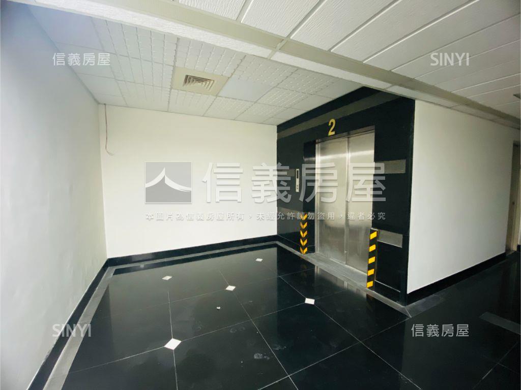 豪邁大樓三樓廠辦雙車位房屋室內格局與周邊環境