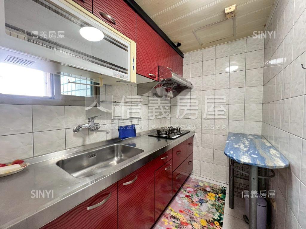 近信義☆樓中樓平車美三房房屋室內格局與周邊環境