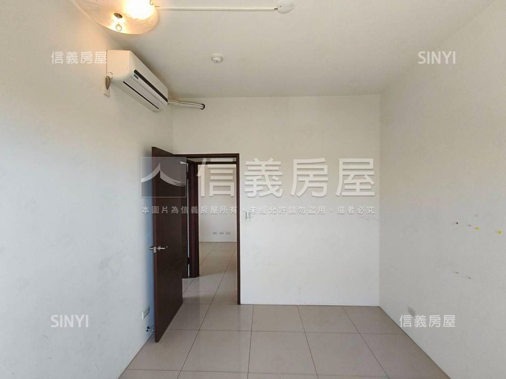 明日山景三房平車房屋室內格局與周邊環境