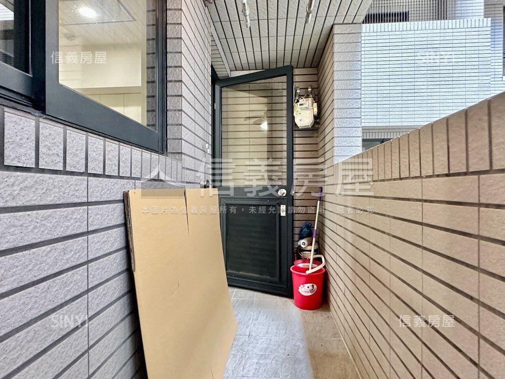 新光重劃區大三房平車房屋室內格局與周邊環境