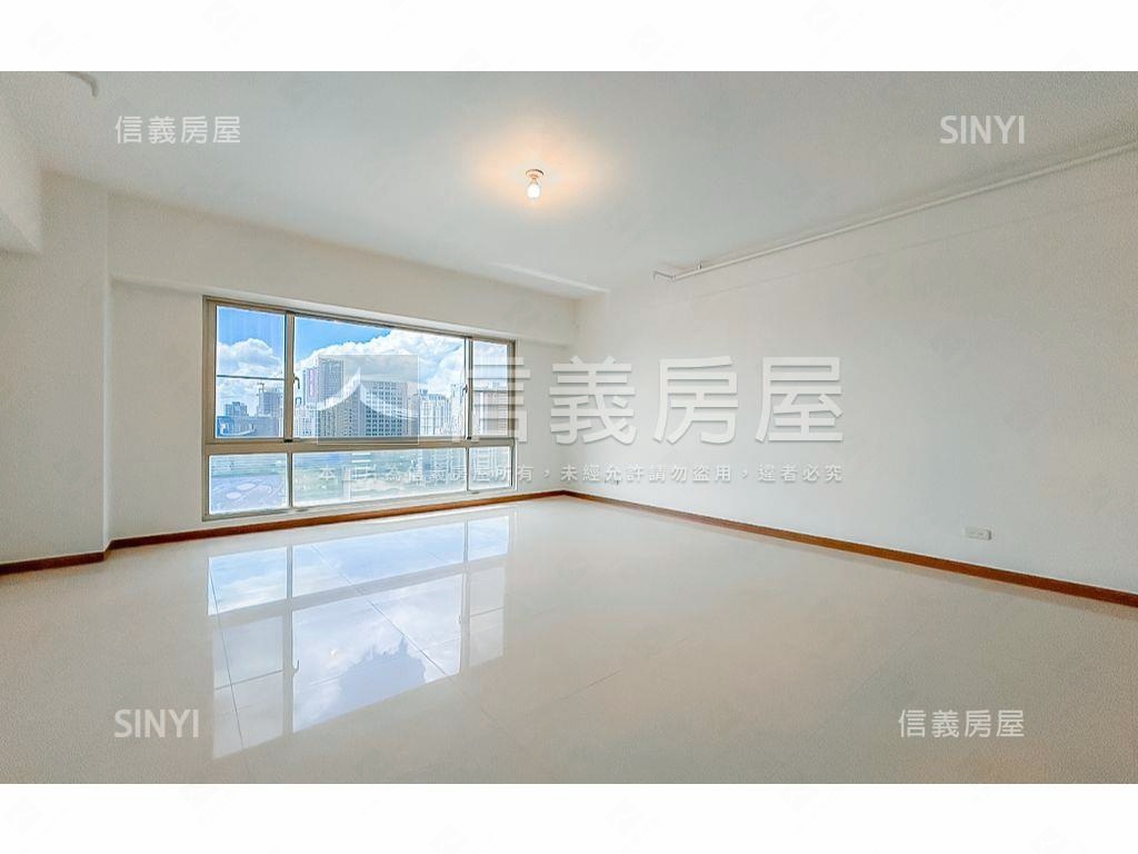 華麗七期高樓視野戶附車位房屋室內格局與周邊環境