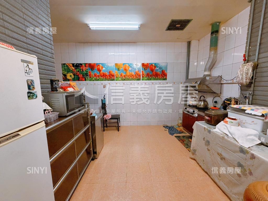 長紅計畫金鑽區透天店面房屋室內格局與周邊環境