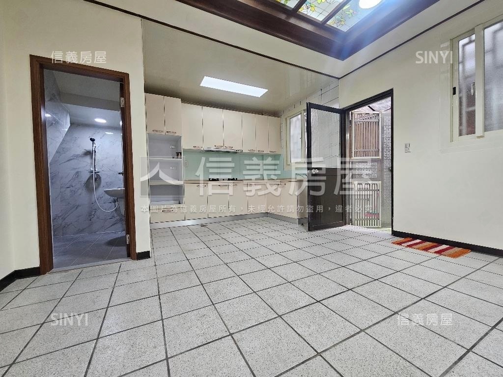 崇德路稀少釋出雙併別墅房屋室內格局與周邊環境