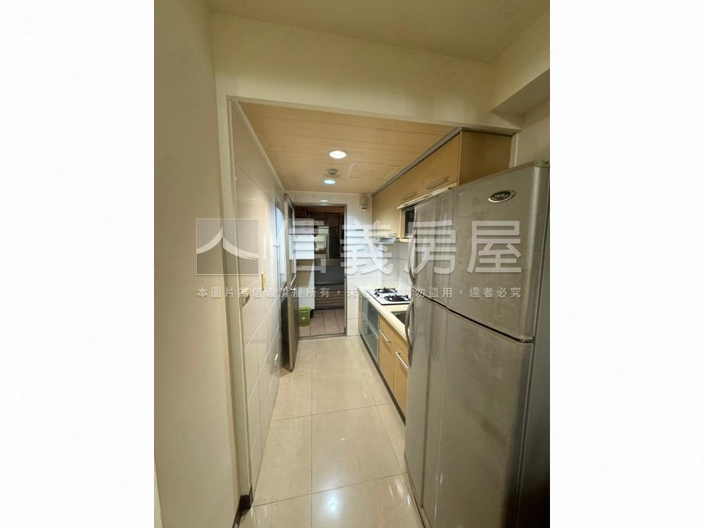 戀戀春城兩房平面車位房屋室內格局與周邊環境