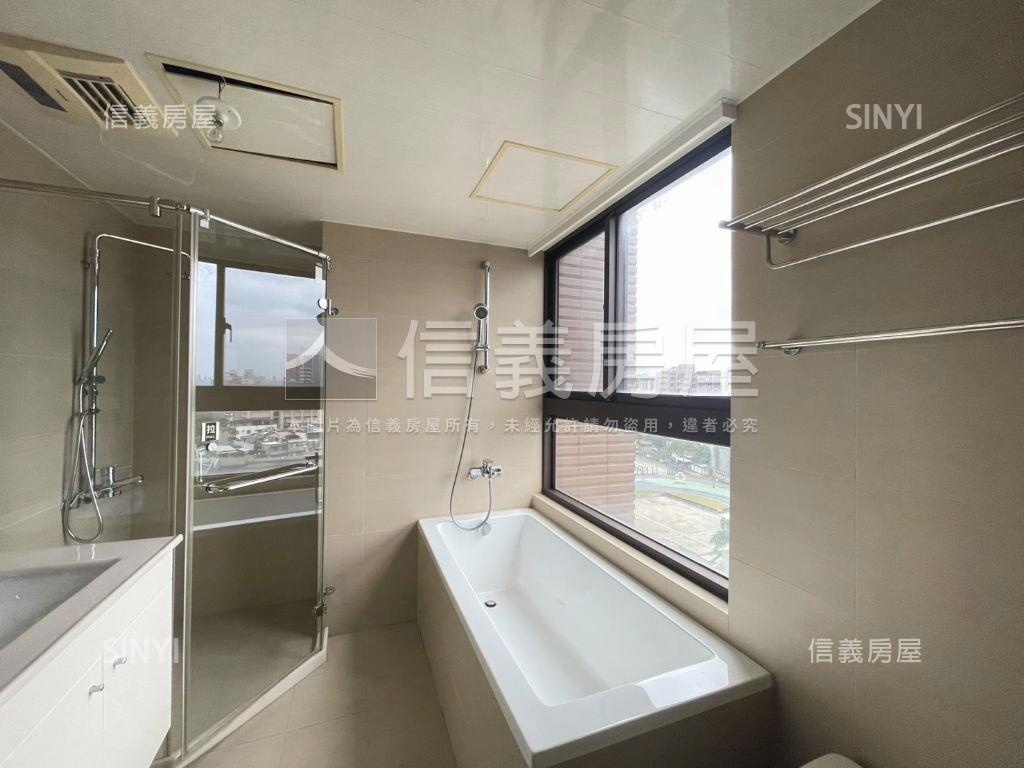 永鼎國璽遠眺河景四房車位房屋室內格局與周邊環境