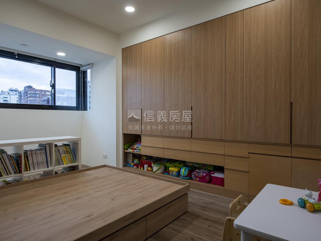 ＮＥＷ丨雷諾名廈精裝四房房屋室內格局與周邊環境