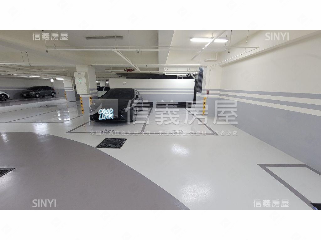 銘鑄凱登裝潢景觀二房車位房屋室內格局與周邊環境
