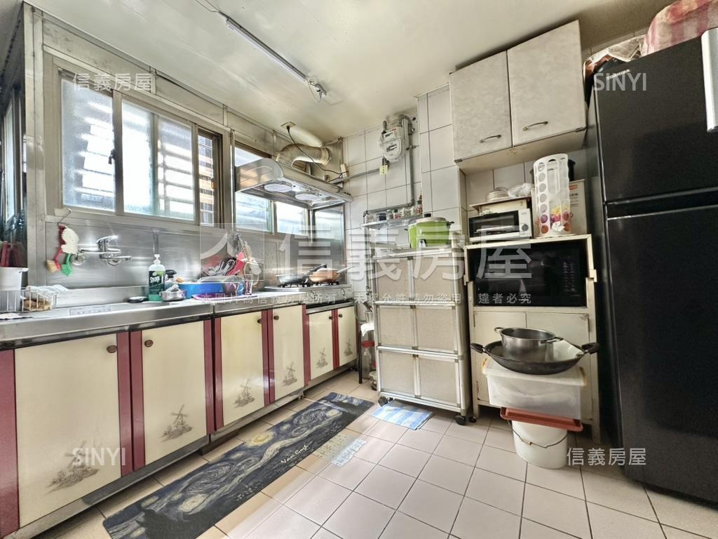 大坪林旁☆都更潛力優質屋房屋室內格局與周邊環境