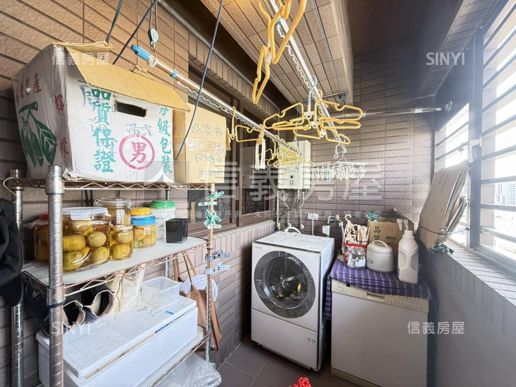 八擴稀有美裝潢四房車位房屋室內格局與周邊環境