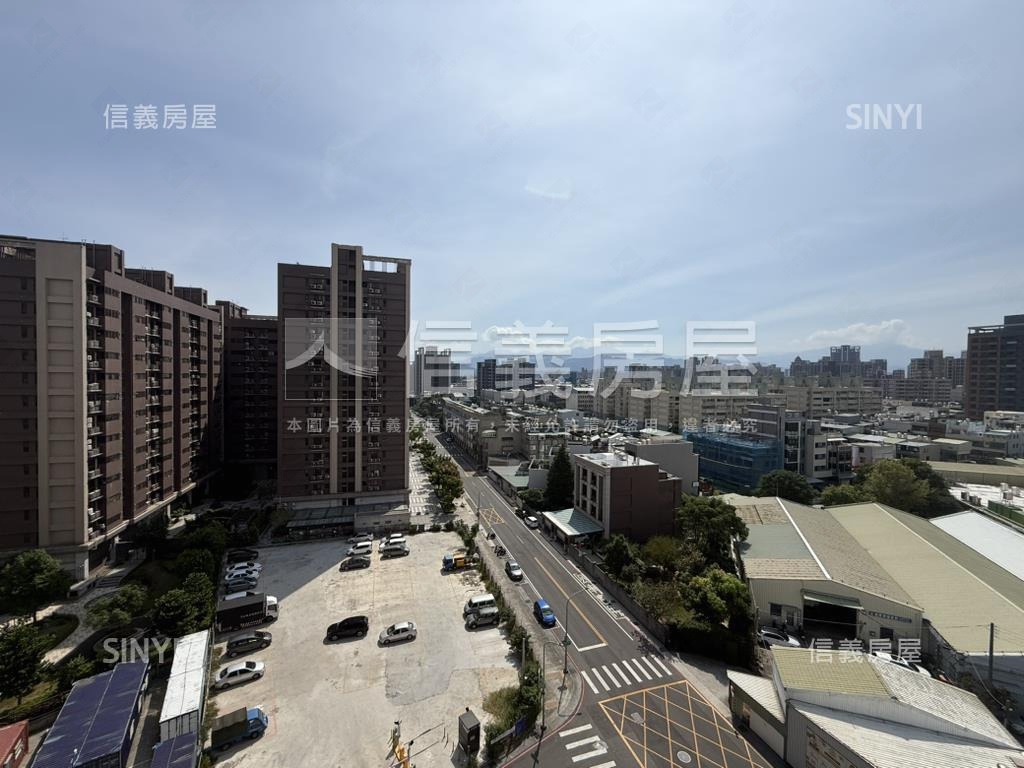 八擴稀有美裝潢四房車位房屋室內格局與周邊環境