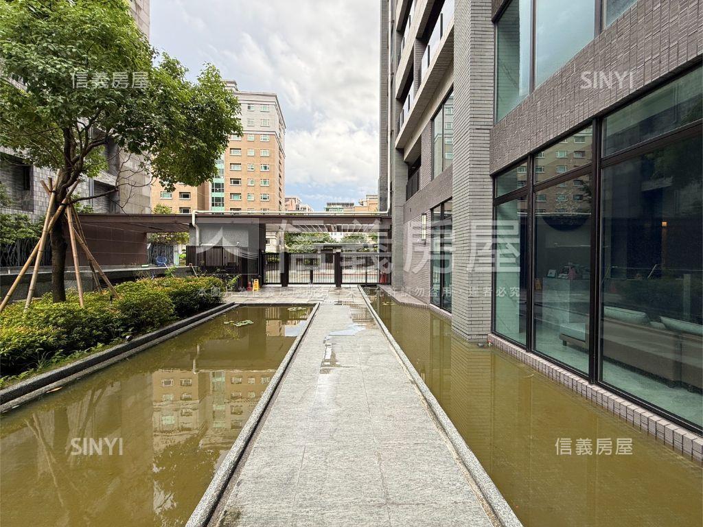 久云日出美妝兩房房屋室內格局與周邊環境