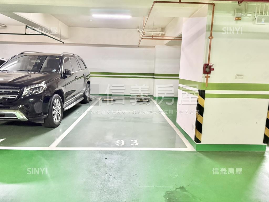 富麗後棟四房平面車位房屋室內格局與周邊環境