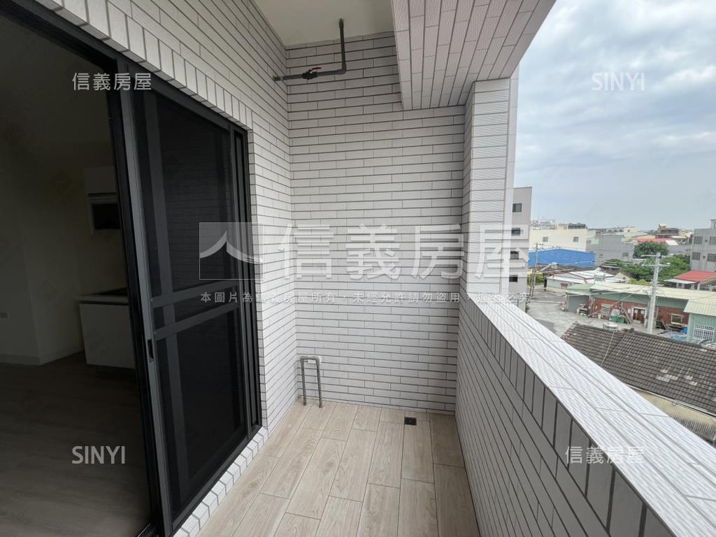 安和藏紅次頂樓採光兩房房屋室內格局與周邊環境