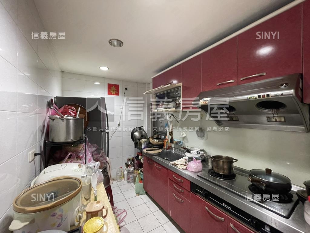 圓山捷運花博靜巷一樓房屋室內格局與周邊環境