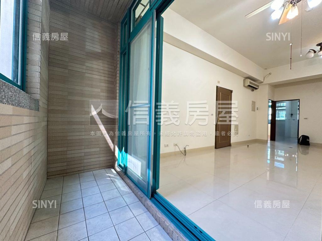 蔚藍海外棟四房Ｂ１車位房屋室內格局與周邊環境