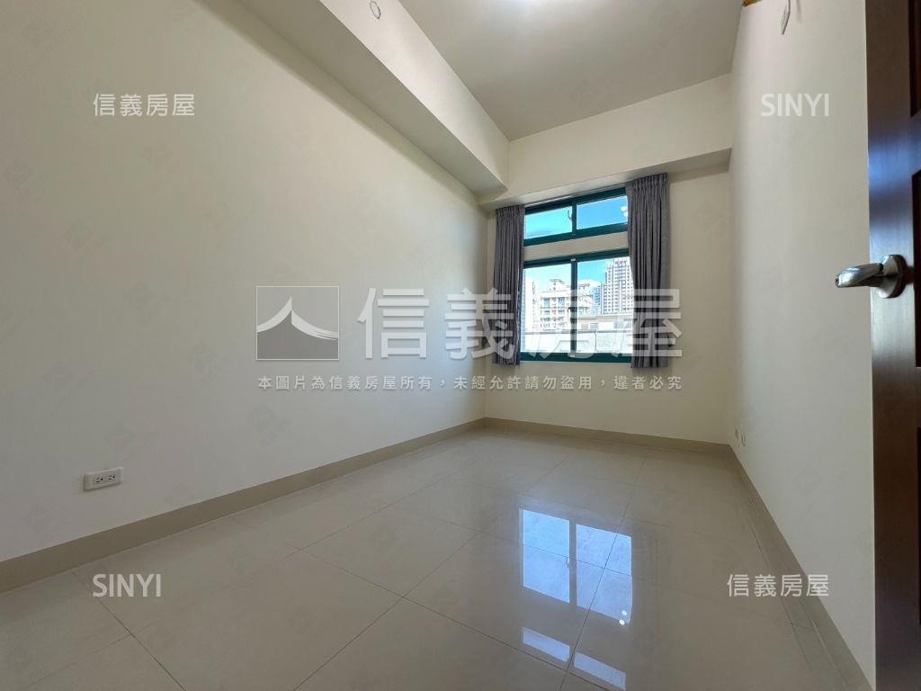 蔚藍海外棟四房Ｂ１車位房屋室內格局與周邊環境