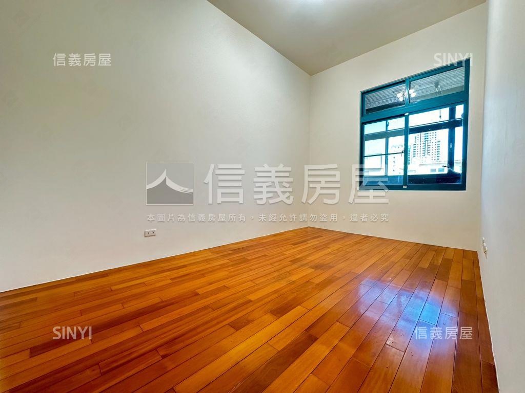 蔚藍海外棟四房Ｂ１車位房屋室內格局與周邊環境