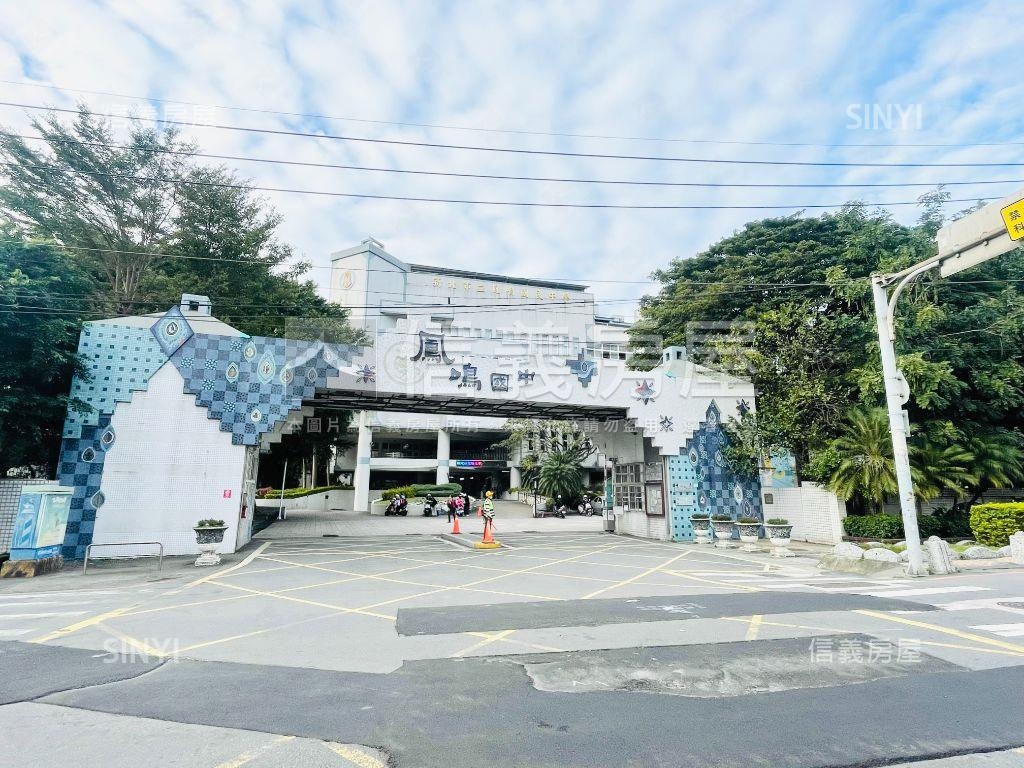 ★專任★鳳鳴三房車位房屋室內格局與周邊環境