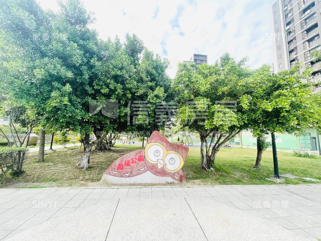 ★專任★鳳鳴三房車位房屋室內格局與周邊環境