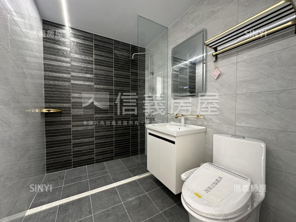 正路面醒目透天房屋室內格局與周邊環境