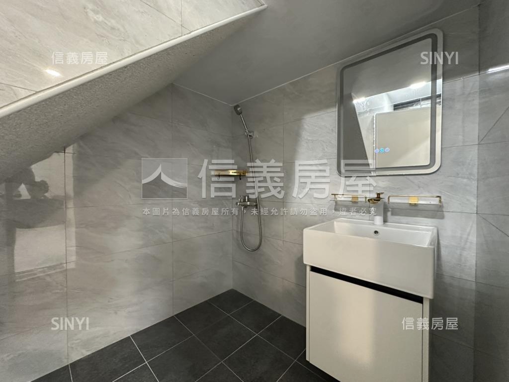 正路面醒目透天房屋室內格局與周邊環境