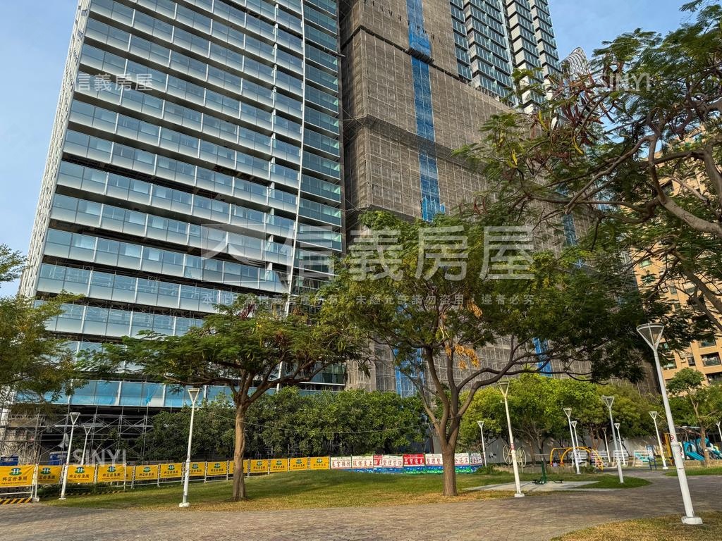 美術１號院三房平車面公園房屋室內格局與周邊環境