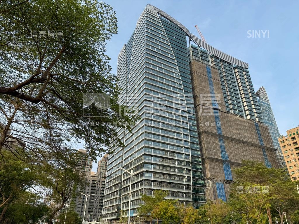 美術１號院三房平車面公園房屋室內格局與周邊環境