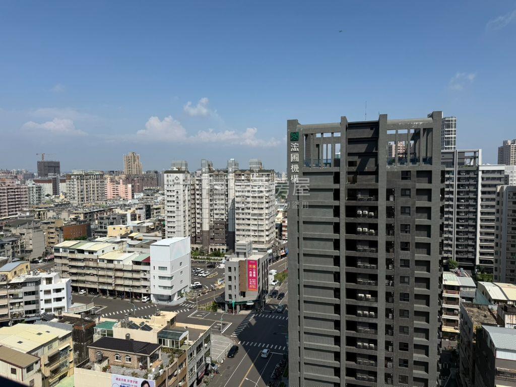 全新浤圃巨星高樓景觀平車房屋室內格局與周邊環境