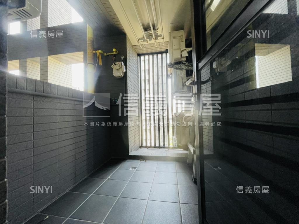 中山世紀２房平車房屋室內格局與周邊環境