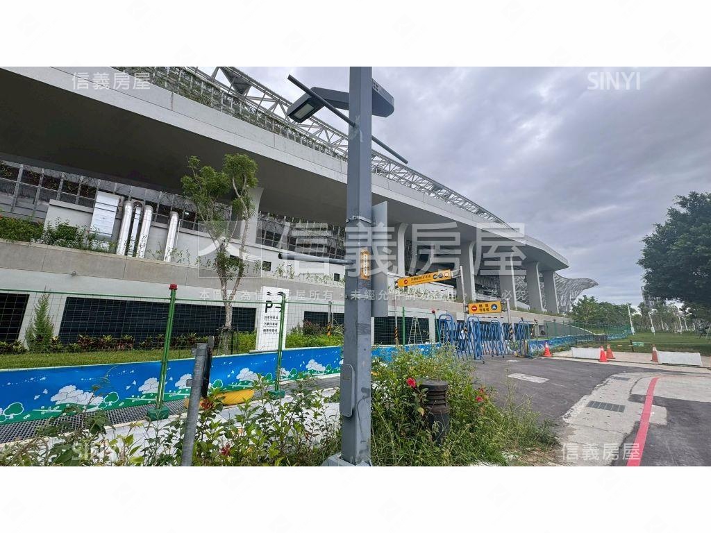 中央公園視野二房車位房屋室內格局與周邊環境