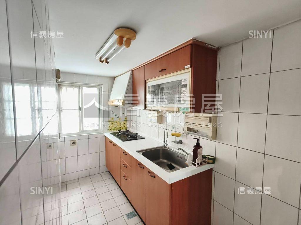 近捷運站兩房美屋房屋室內格局與周邊環境