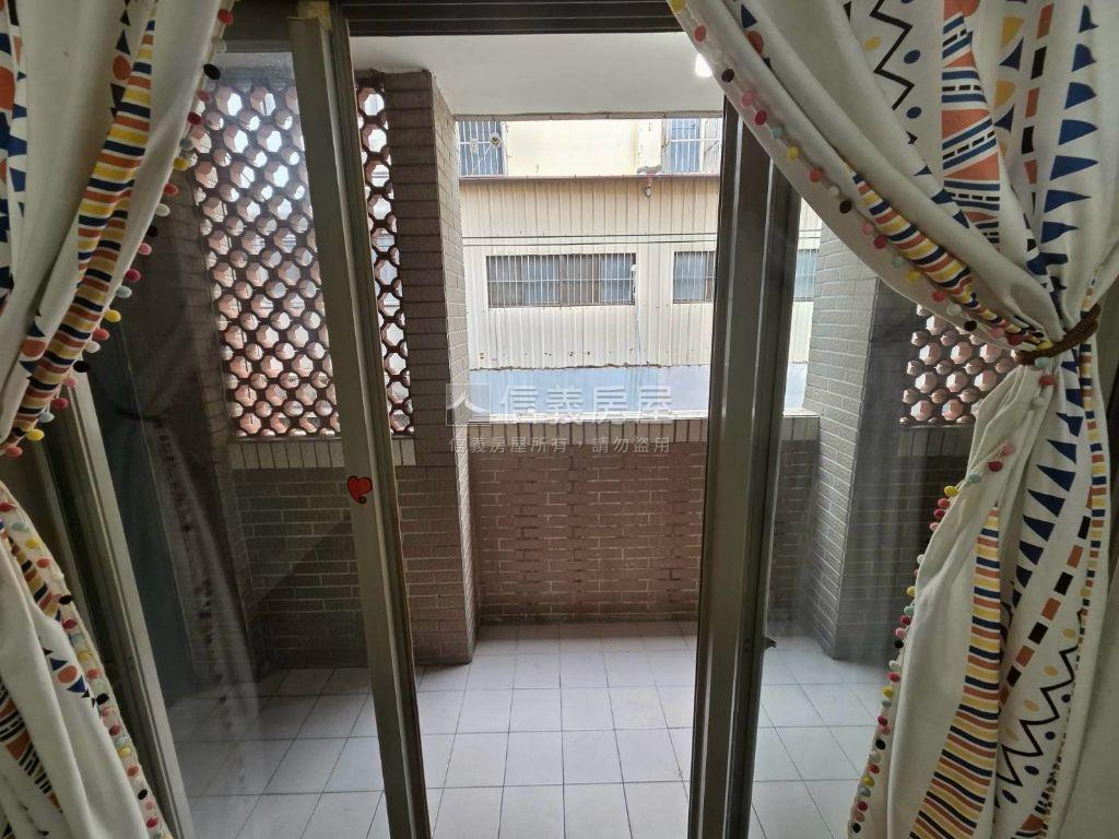 北屯輕裝潢首購１加蓋２房房屋室內格局與周邊環境