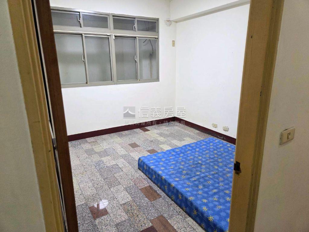 北屯輕裝潢首購１加蓋２房房屋室內格局與周邊環境