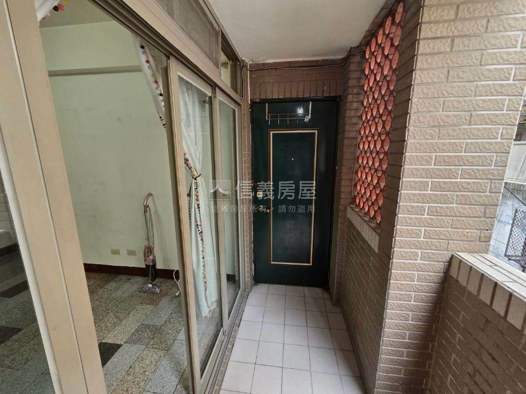 北屯輕裝潢首購１加蓋２房房屋室內格局與周邊環境