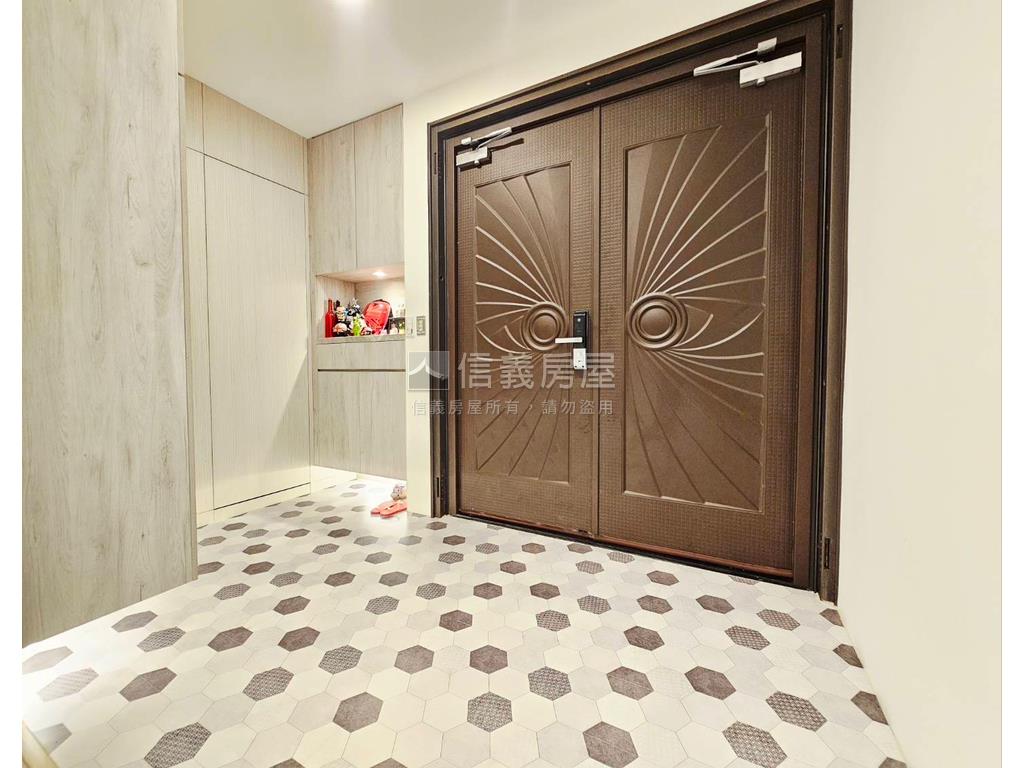 龍華富貴‧大北大‧極景房屋室內格局與周邊環境