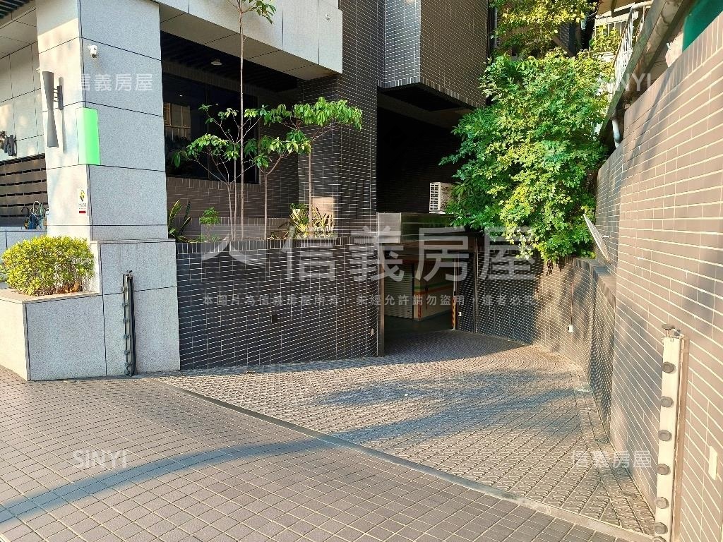 芯花開高樓景觀兩房車位房屋室內格局與周邊環境