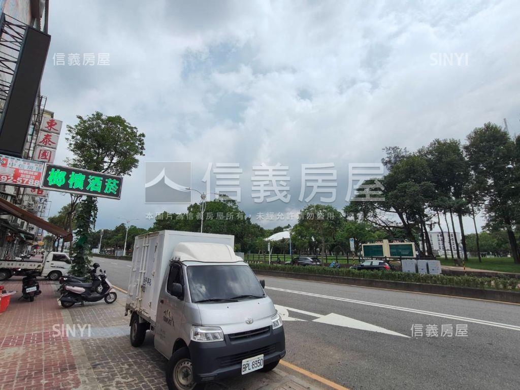 ㊣龍岡路三段大空間透店房屋室內格局與周邊環境