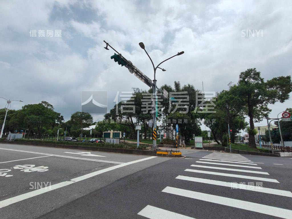 ㊣龍岡路三段大空間透店房屋室內格局與周邊環境