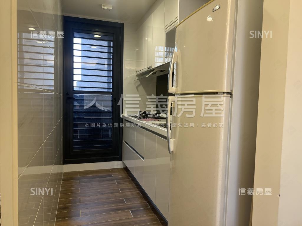 大學一號院兩房有車位房屋室內格局與周邊環境