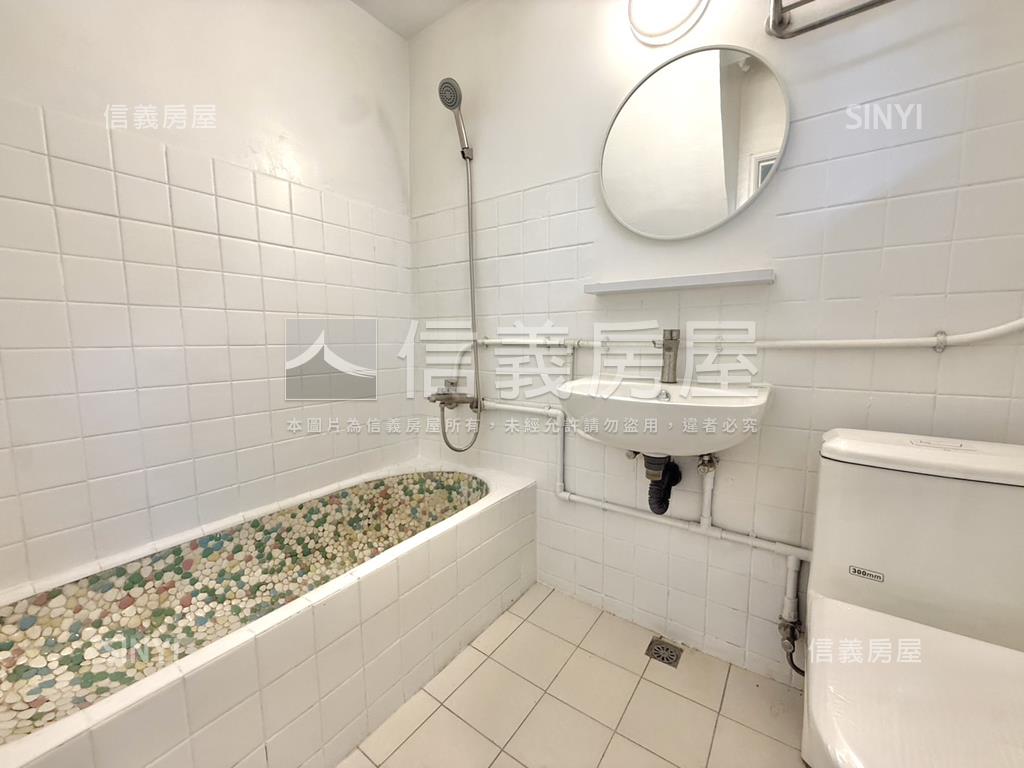 東區文青店面透天房屋室內格局與周邊環境