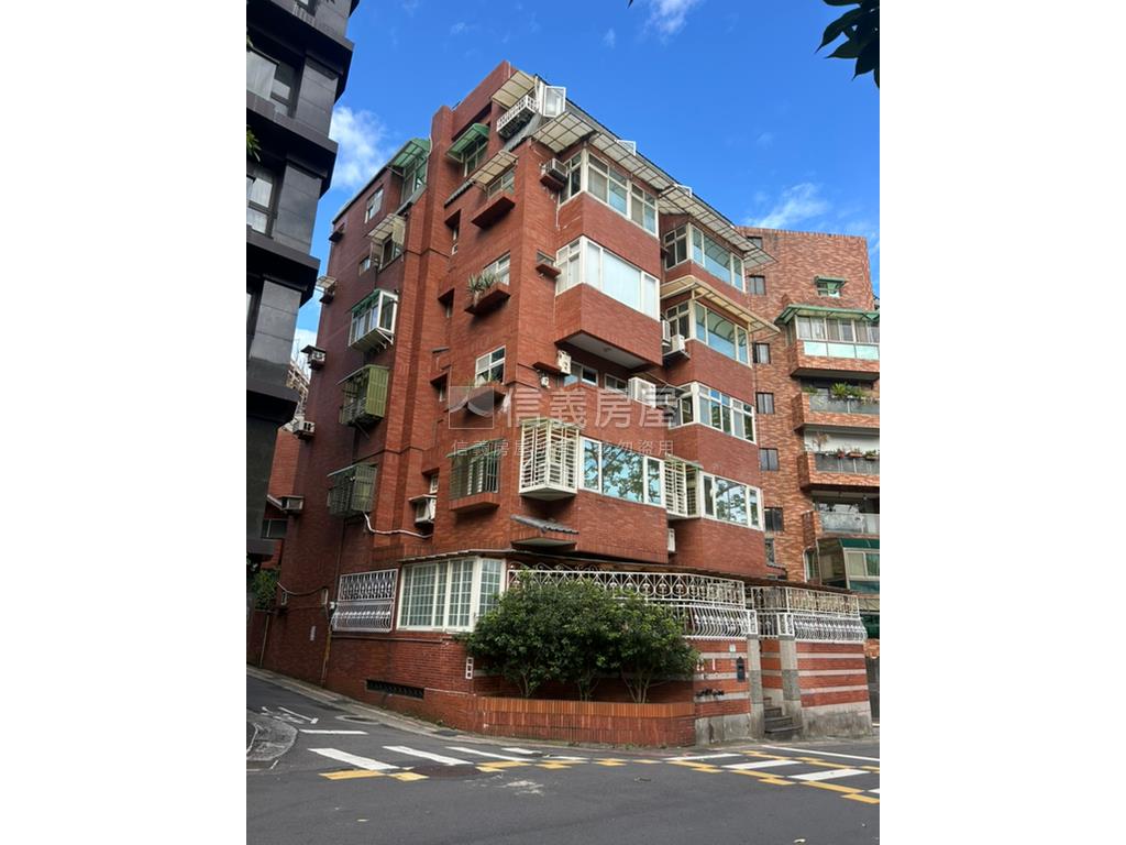 面天母國小景觀好宅房屋室內格局與周邊環境