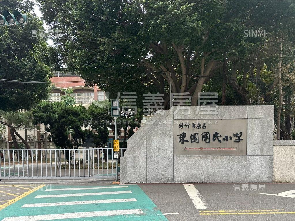 東園培英電梯透天房屋室內格局與周邊環境